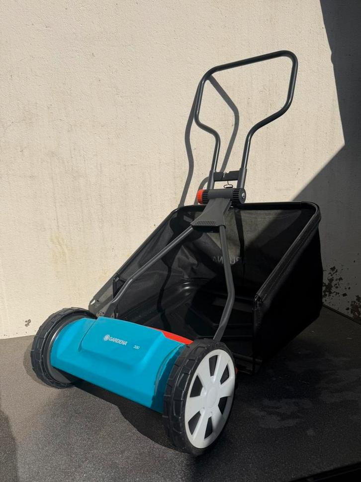 Tondeuse Hélicoïdale GARDENA, Jardin & Terrasse, Tondeuses à gazon, Comme neuf, 30 à 39 cm, Bac de ramassage, Enlèvement