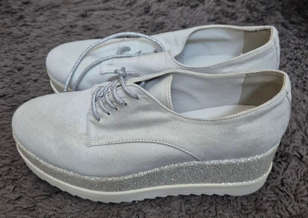 Damesschoenen, Ophalen