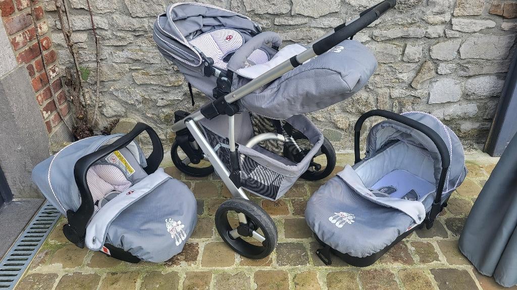 Poussette Noukie’s Trio 3 roues Paquito&Lolita + Base Isofix, Enfants & Bébés, Autres marques, Avec siège auto, Comme neuf, Enlèvement