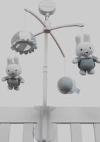 Mobile pour bébé et matelas avec protège-matelas, Enfants & Bébés, Enlèvement