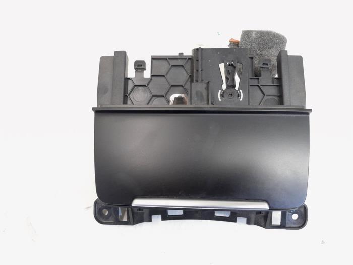 Cendrier avant d'un Audi A4, Autos : Pièces & Accessoires, Habitacle & Garnissage, Audi, Utilisé, 3 mois de garantie, Enlèvement ou Envoi