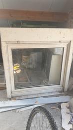 Fenetre avec châssis  1,14 large sur 1 .18 long avec store, Enlèvement, Utilisé