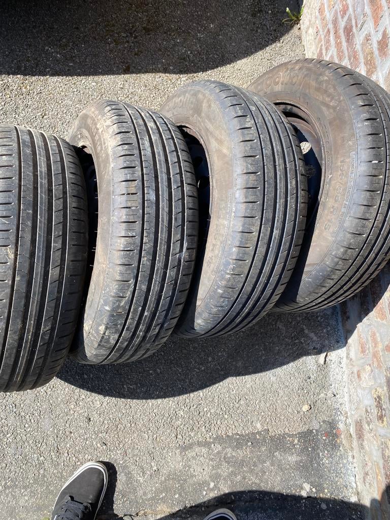 4 jante kia et Hyundai avec pneus, Autos : Pièces & Accessoires, Pneus & Jantes, Enlèvement, Pneus et Jantes