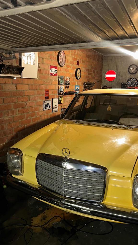 Mercedes w115 200E essence 1975, Autos, Mercedes-Benz, Particulier, Série 200, Essence, 5 portes, Boîte manuelle, Autres couleurs