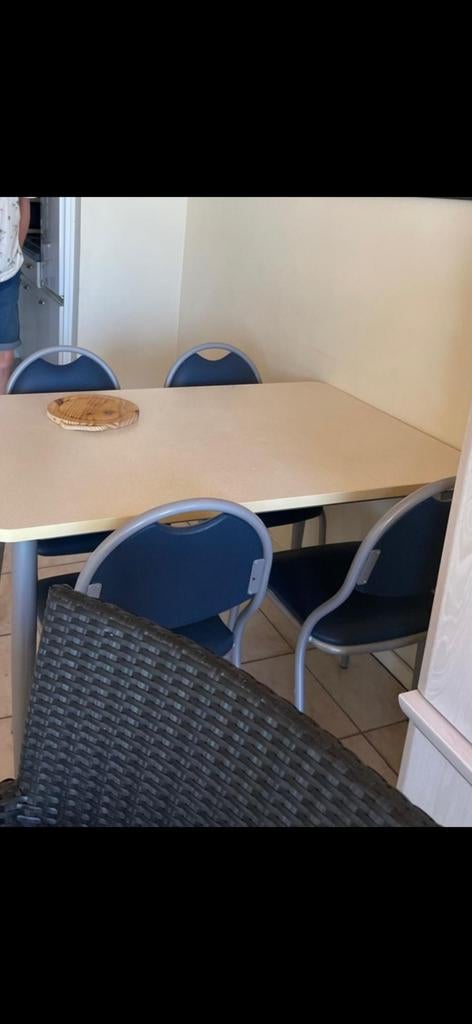 Tafel met 4 stoelen, Huis en Inrichting, Tafels | Eettafels, Ophalen