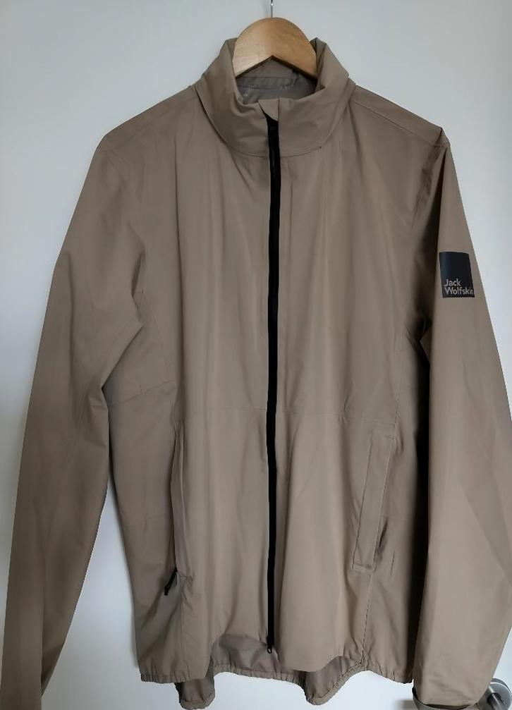 Jack Wolfskin jas, Kleding | Heren, Sportkleding, Nieuw, Hardlopen of Fietsen, Maat 52/54 (L), Beige, Ophalen of Verzenden