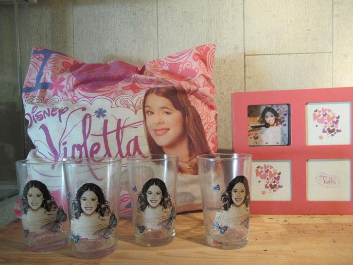 collection "Violetta", Collections, Musique, Artistes & Célébrités, Utilisé, Enlèvement ou Envoi