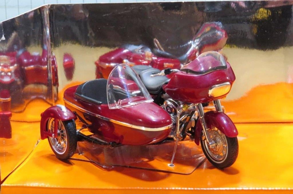 Harley Davidson sidecar / zijspan FLTR Road Glide 1:18 (12), Enlèvement ou Envoi, Neuf, Moteur, Maisto