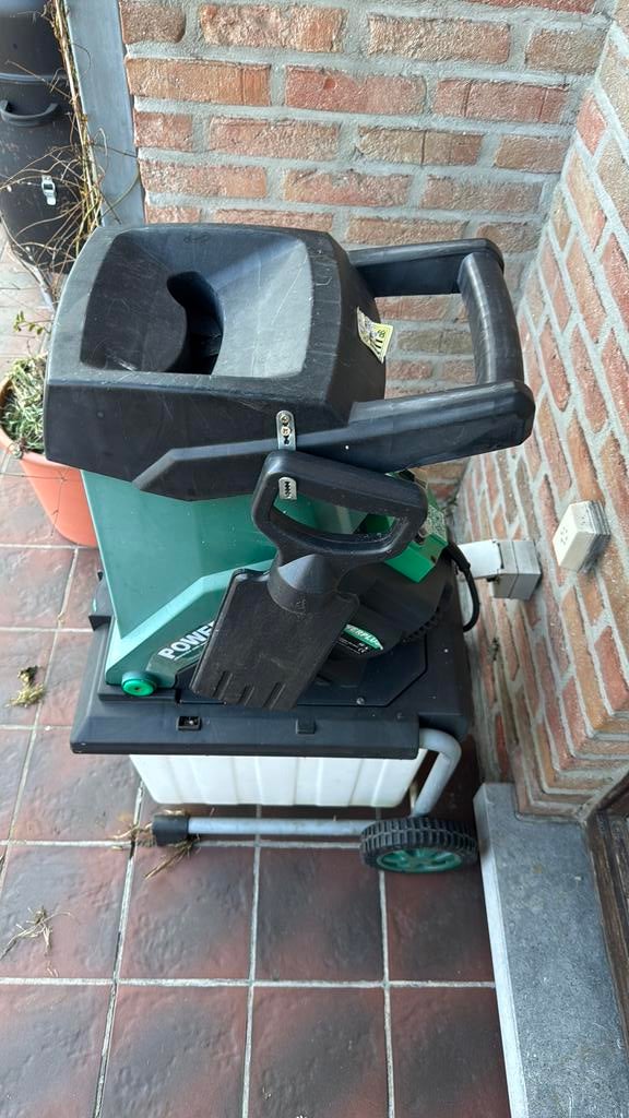 Déchiqueteuse, Enlèvement, Comme neuf