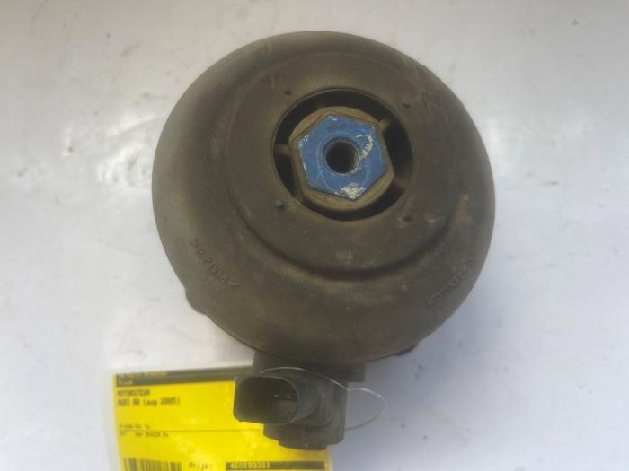 Motorsteun van een Audi A8, Gebruikt, -, -, -