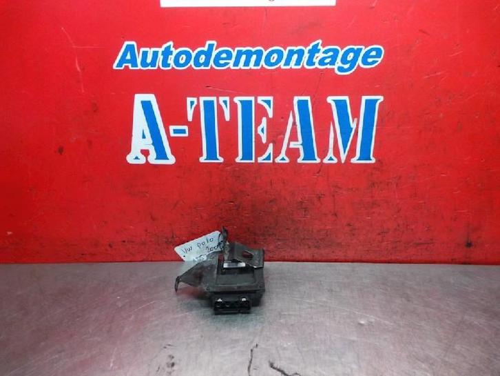 ORDINATEUR VEROUILLAGE CENTRALISEE Polo IV (9N1 / 2/3), Autos : Pièces & Accessoires, Électronique & Câbles, Volkswagen, Utilisé