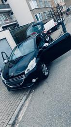 Belle P 208/1.2 cc/essence/gt line/gps/cuir/clim/état neuf, Autos, Peugeot, Cuir, Euro 5, Achat, Capteur de lumière