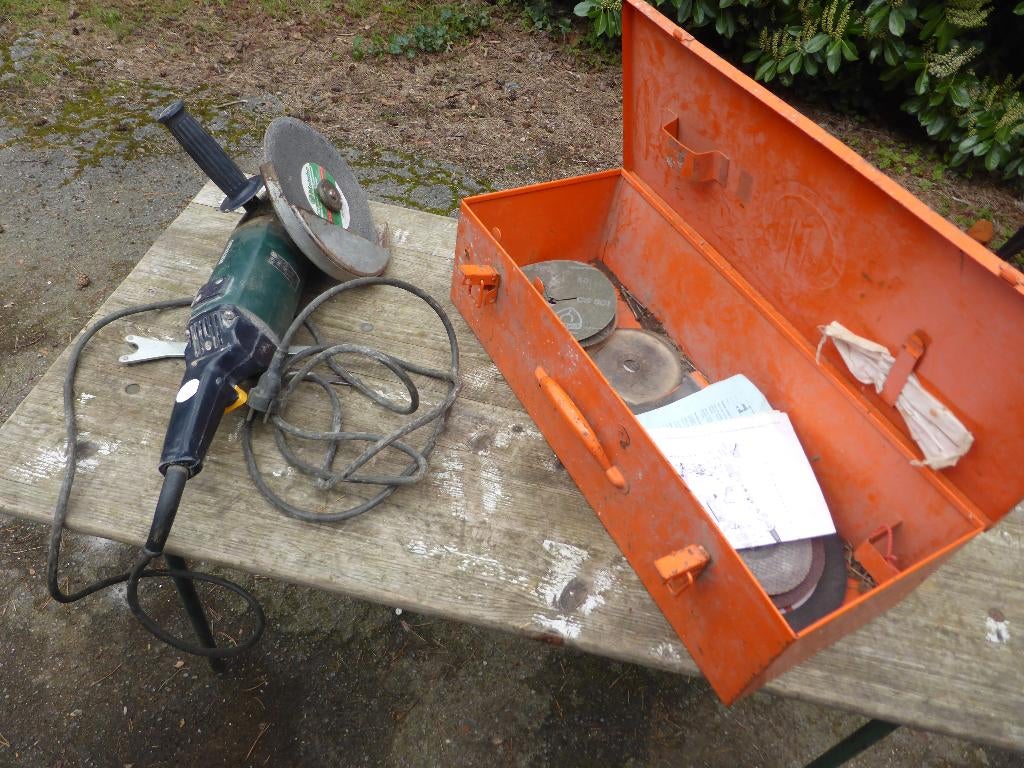 grote slijpmachine metabo Ø230mm - 1700watt in goede werking, Doe-het-zelf en Bouw, Ophalen, Gebruikt, 1000 watt of meer