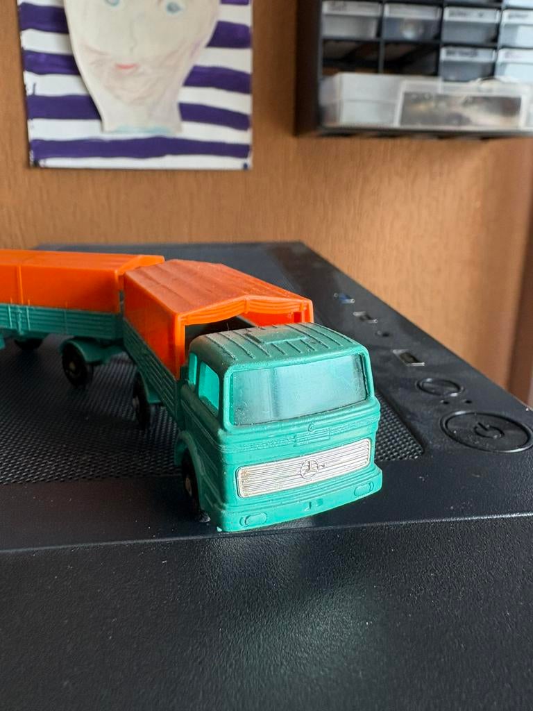 Lesney matchbox mercedes truck, Ophalen, Zo goed als nieuw, Lesney