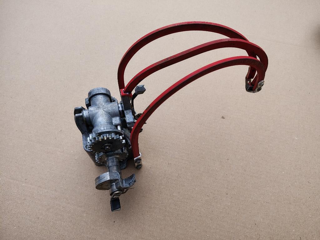 Gripper Arm/ Mechaniek AMi F120 (1955) jukebox, Envoi, Ami