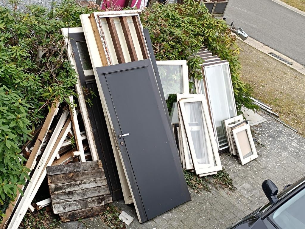Gratuit : lot de fenêtres en bois avec aluminium et portes, Enlèvement, Aluminium