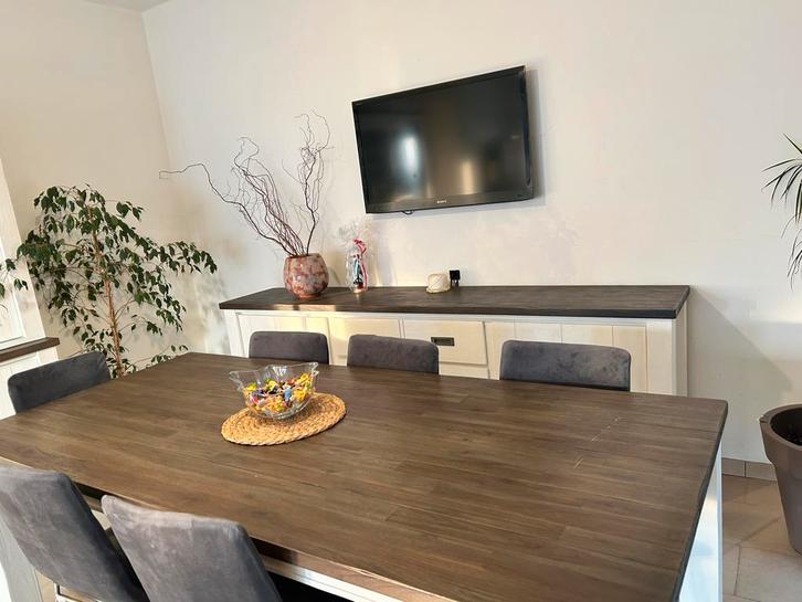 Tafel en kast, Huis en Inrichting, Complete inboedels, Ophalen
