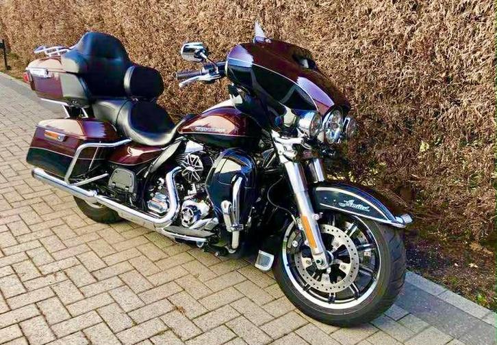 Harley Davidson, Motos, Motos | Harley-Davidson, Particulier, Tourisme, 2 cylindres, ABS, Régulateur de vitesse, Éclairage LED