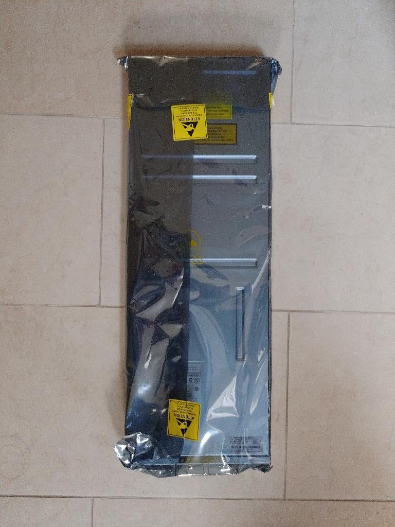 EMC Power Supply 100-809-013 NEUF, Ophalen, Nieuw