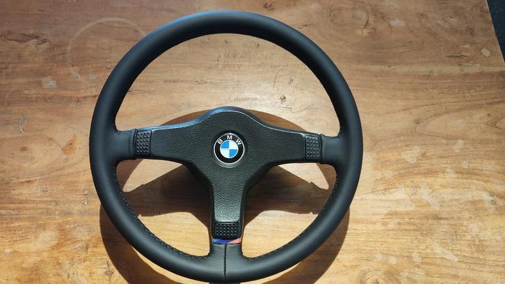 M-Techniek I 385 MM sportstuur BMW 3 serie E30 32339058694 9, Autos : Pièces & Accessoires, Commande, BMW, Utilisé, Origine de la pièce connue