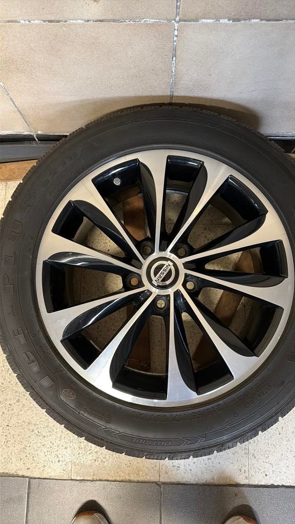 Nissan bandenset, Auto-onderdelen, Banden en Velgen, Ophalen, 215 mm, Banden en Velgen, Nieuw