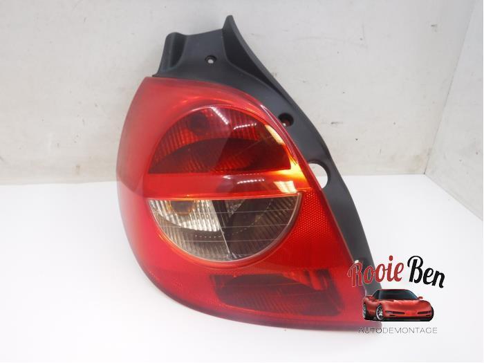 Feu arrière gauche d'un Renault Clio, Autos : Pièces & Accessoires, Éclairage, Renault, Utilisé, 3 mois de garantie, Enlèvement ou Envoi