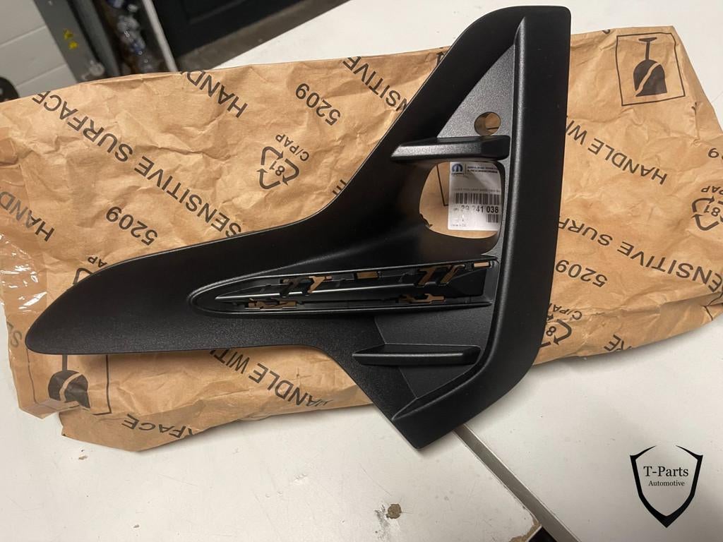 Cache feu antibrouillard droit pour pare-chocs avant Opel In, Neuf, Info@fabrikant.eu, Fabrikant BV, Pare-chocs