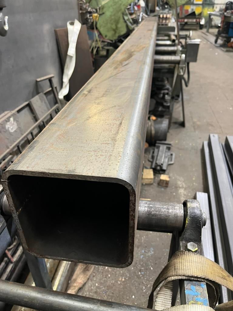 Tube en acier 180 x 180 x 8 mm, Bricolage & Construction, Métaux, Enlèvement, Neuf, Fer