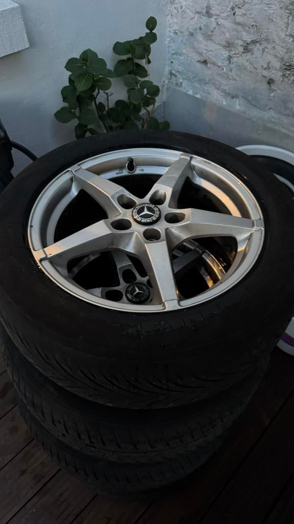 4 Mercedes 17 inch velgen + 225/55 R17 winterbanden, Ophalen, 17 inch, Winterbanden, Band(en)