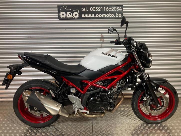 Suzuki SV650N ABS + 1 jaar garantie + GRATIS onderhoud!, Motoren, Motoren | Suzuki, Bedrijf, Naked bike, meer dan 35 kW, 2 cilinders