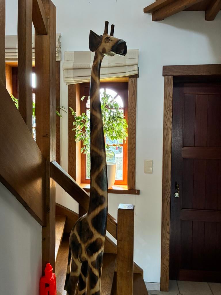 Giraphe en bois, Enlèvement, Bois