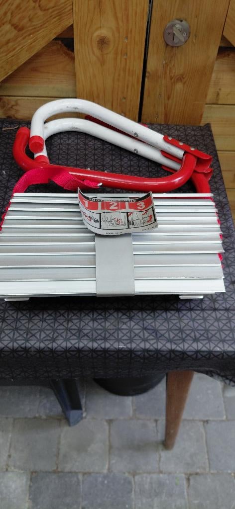 Brandladder/ vluchtladder., Bricolage & Construction, Échelles & Escaliers, Comme neuf, Échelle, 4 mètres ou plus, Pliable ou rétractable/escamotable
