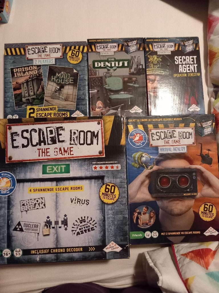 Escape Room the game + uitbreidingen, Ophalen