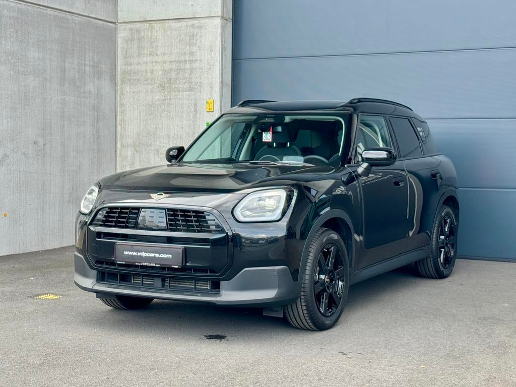 MINI Countryman C - Classic Trim Panorama Head Up LED, 139 g/km, Countryman, Leder en Stof, Zwart