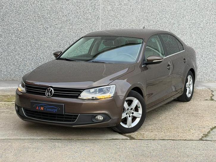 Volkswagen Jetta 1.4 TSI essence Highline 2012 GARANTIE 1 an, Auto's, Volkswagen, Bedrijf, Te koop, Jetta, Achteruitrijcamera