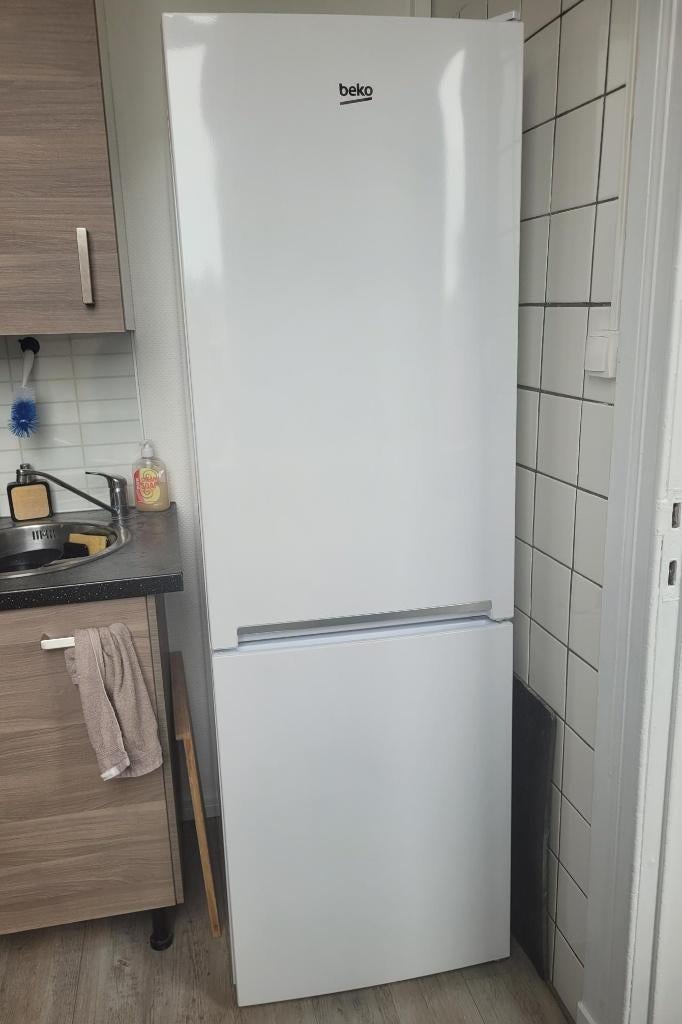 Frigo congel Beko, Avec compartiment congélateur, 160 cm ou plus, Enlèvement, Utilisé