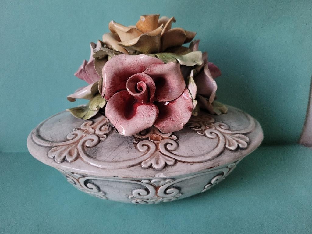 bonbonnière faïence italienne Bossano, Antiquités & Art, Enlèvement ou Envoi