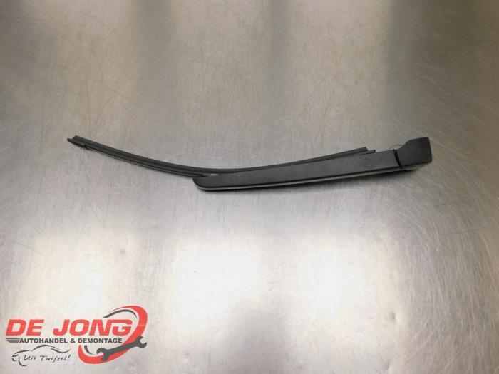 Bras essuie-glace arrière d'un Volkswagen Touareg, Autos : Pièces & Accessoires, Vitres & Accessoires, Volkswagen, Utilisé, 3 mois de garantie