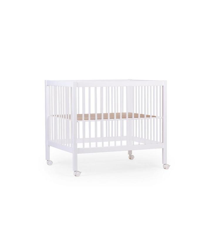 Parc en bois, matelas, tour de parc Noukies, Enfants & Bébés, Parcs, Comme neuf, Carré, Réglable en hauteur, Roulettes, Enlèvement