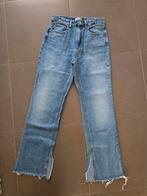 Jeans broek stradivarius, Enlèvement