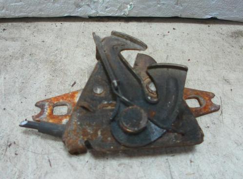 MOTORKAP SLOT Volkswagen Polo II (86CF) (01-1992/12-1994), Auto-onderdelen, Carrosserie, Volkswagen, Gebruikt