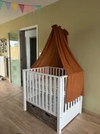 Baby box/park met rieten opberglade, Kinderen en Baby's, Babyparken, Ophalen, Zo goed als nieuw, Vierkant, In hoogte verstelbaar