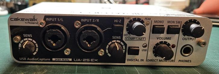 Audio / MIDI interface Roland Cakewalk UA-25EX, Muziek en Instrumenten, Midi-apparatuur, Gebruikt, Ophalen of Verzenden