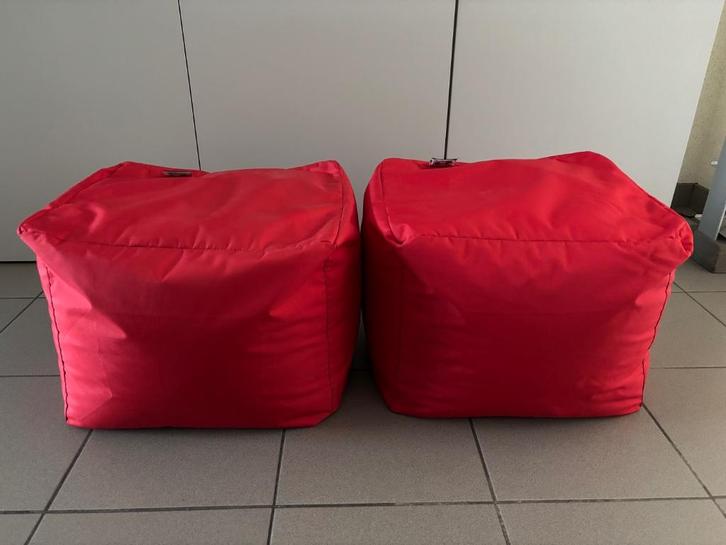 RED LABEL CONCEPT rode zitzak poefs/ 2 stuks, Huis en Inrichting, Zitzakken, Zitzak, Ophalen