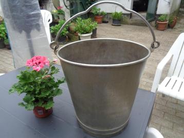 Inox emmer 10 L beschikbaar voor biedingen