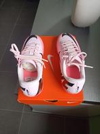 Chaussures de foot Nike P.35, Sport en Fitness, Voetbal, Ophalen, Nieuw, Schoenen