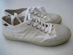 Mooie sneakers Kickers 40, Kleding | Dames, Schoenen, Wit, Ophalen of Verzenden, Sneakers, Kickers
