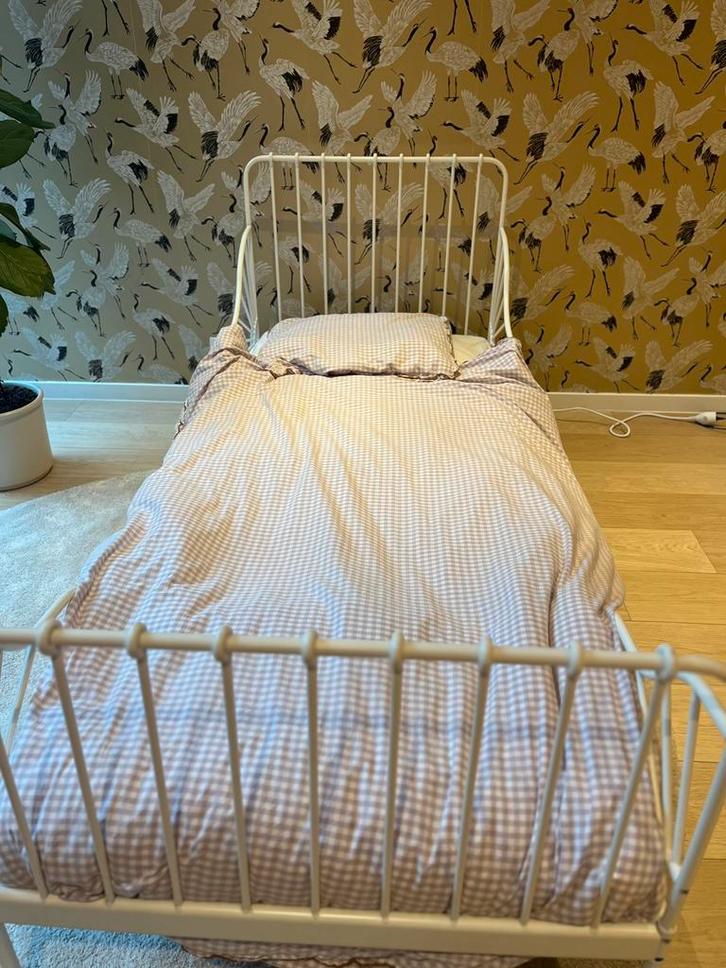 Minnen Kinderbed ikea met matras en lattenbodem!, Huis en Inrichting, Slaapkamer | Bedden, Eenpersoons, 80 cm, 200 cm, Metaal