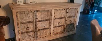 Authentieke dressoir beschikbaar voor biedingen
