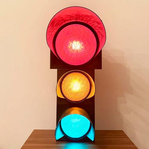 AUTHENTIEK VINTAGE VERKEERSLICHT INDUSTRIËLE WANDLAMP ITALIË, Antiek en Kunst, Antiek | Verlichting, Verzenden